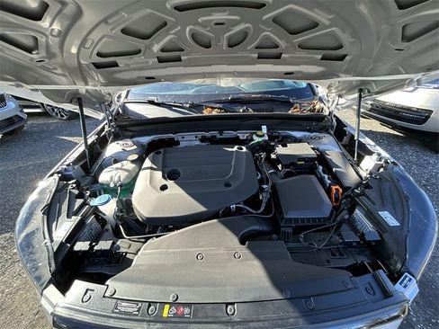 New 2025 Volvo XC40 B5 Plus w/ Climate Package image 10