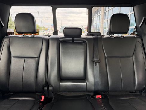 Used 2019 Ford F150 Lariat w/ Equipment Group 502A Luxury AWD/4WD image 17