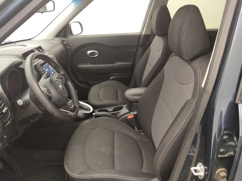 Used 2019 Kia Soul + FWD image 17