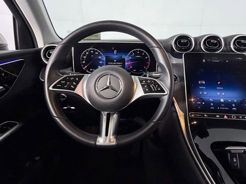 Used 2024 Mercedes-Benz GLC 300 image 11