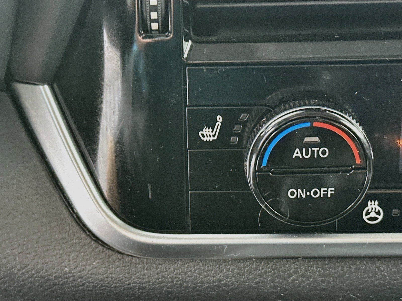 Used 2021 Nissan Rogue SL AWD/4WD image 19