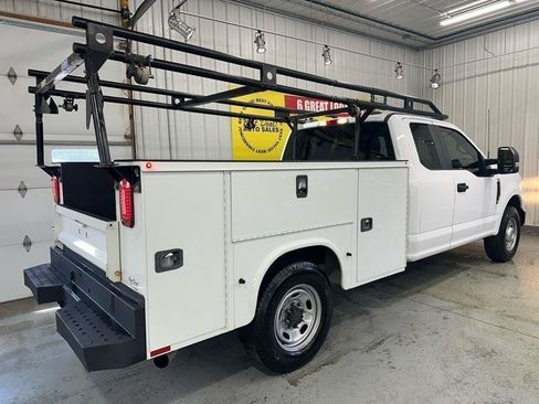 Used 2022 Ford F250 XL w/ Power Equipment Group RWD image 6