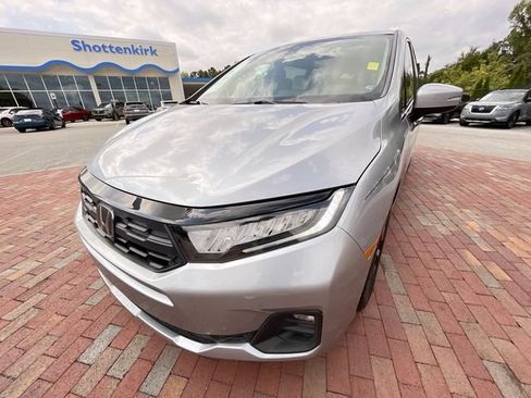 Certified 2025 Honda Odyssey EX-L image 28