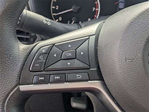 Used 2024 Nissan Altima 2.5 SV image 16