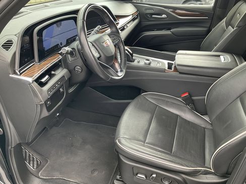 Used 2024 Cadillac Escalade ESV Premium Luxury image 21