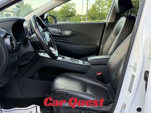 Used 2021 Hyundai Kona Limited image 9