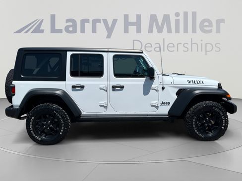 Used 2023 Jeep Wrangler Unlimited AWD/4WD image 6
