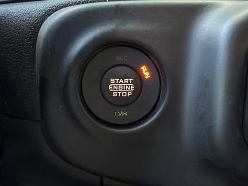 Used 2023 Jeep Wrangler Unlimited Sport AWD/4WD image 33