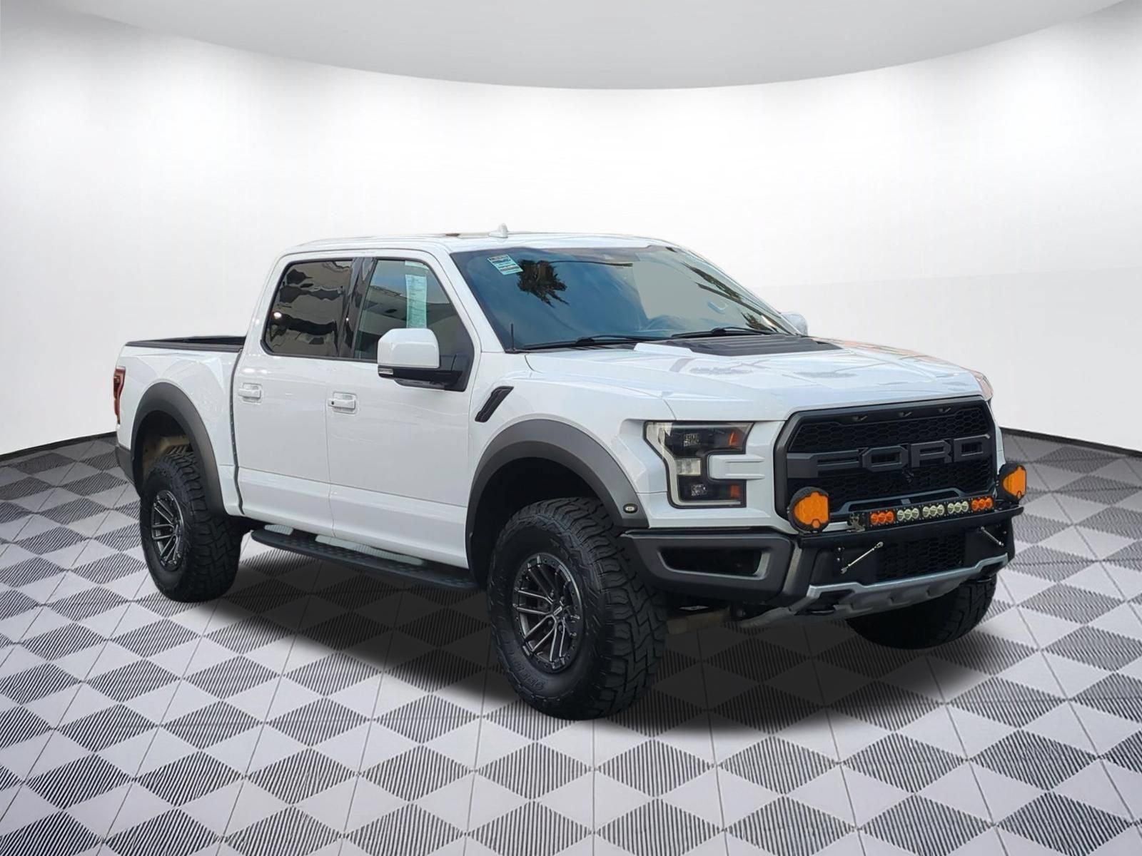 Used 2020 Ford F150 Raptor w/ Equipment Group 802A Luxury AWD/4WD image 7