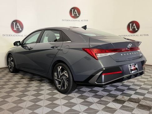 Certified 2024 Hyundai Elantra Limited image 9