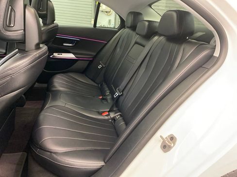 Used 2024 Mercedes-Benz E 350 4MATIC Sedan image 30