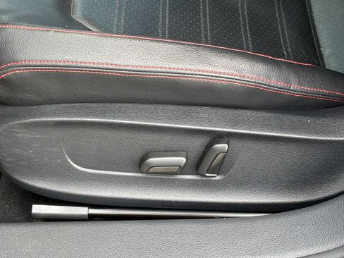 Used 2016 Volkswagen Jetta GLI FWD image 13
