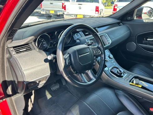 Used 2019 Land Rover Range Rover Evoque SE AWD/4WD image 6