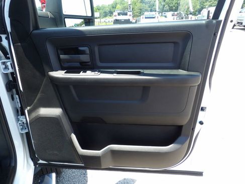 Used 2024 RAM 5500 Tradesman w/ Chrome Appearance Group AWD/4WD image 38