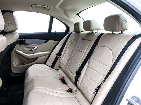 Used 2017 Mercedes-Benz C 300 Sedan image 8