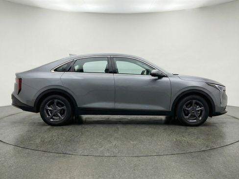 Used 2025 Kia K4 FWD image 11