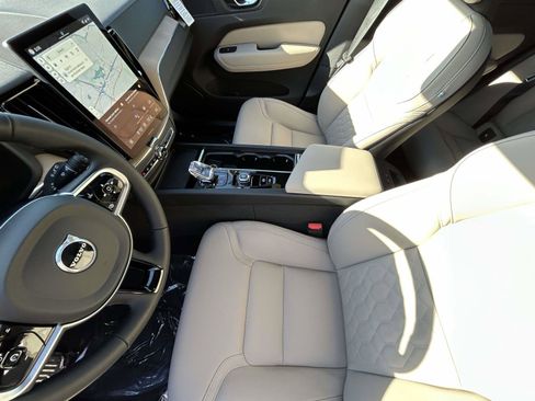 New 2026 Volvo XC60 T8 Plus w/ Protection Package Premier AWD/4WD image 10