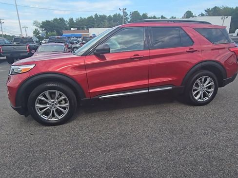 Used 2023 Ford Explorer XLT w/ Equipment Group 202A AWD/4WD image 15