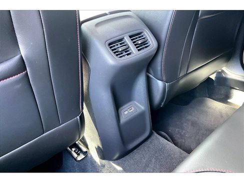 Used 2023 Buick Envision Essence w/ Sport Touring Package AWD/4WD image 35