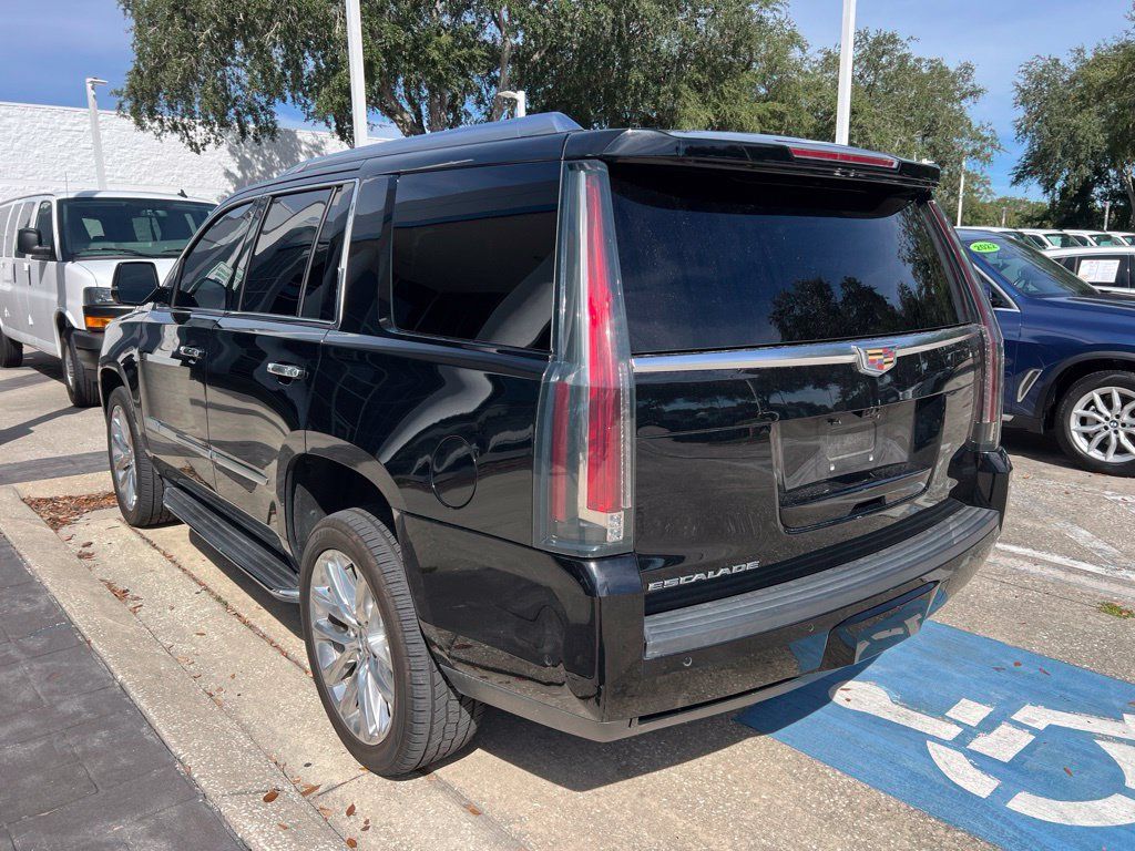 Used 2020 Cadillac Escalade Luxury RWD image 7
