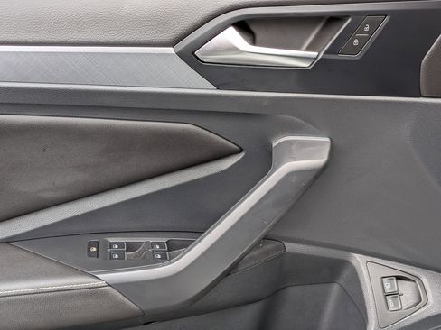 Used 2023 Volkswagen Jetta SE image 12