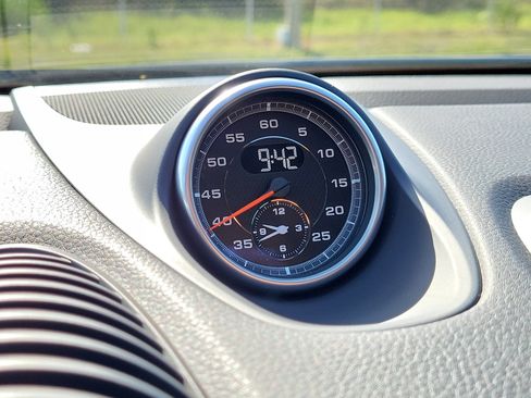 Used 2024 Porsche 718 Cayman RWD image 19