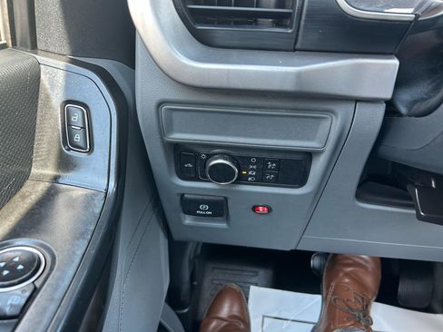 Used 2022 Ford F150 XL w/ Equipment Group 101A High RWD image 17
