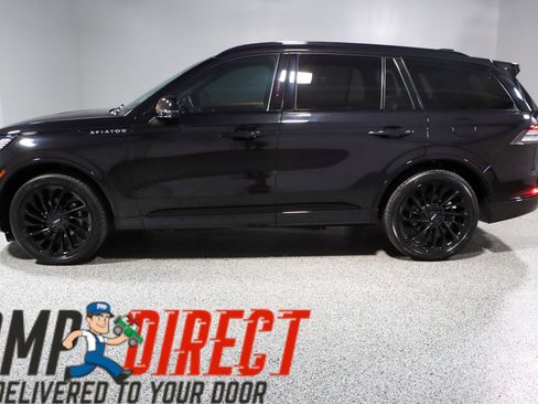 Used 2025 Lincoln Aviator Reserve w/ Jet Appearance Package AWD/4WD image 10