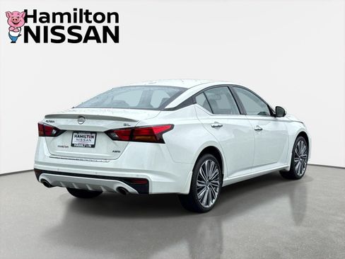 Used 2023 Nissan Altima 2.5 SL AWD/4WD image 2