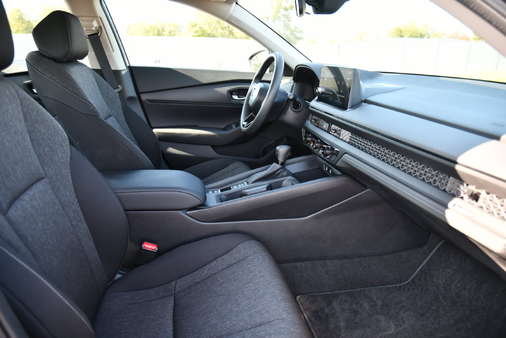 Certified 2026 Honda Accord LX image 33