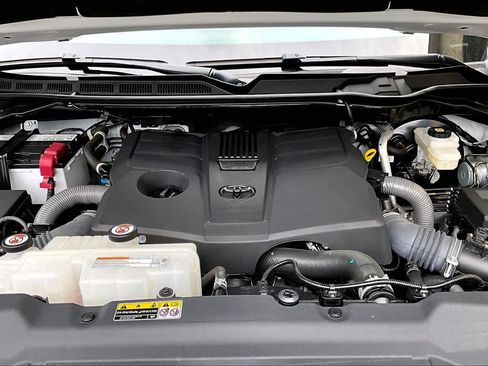 Used 2024 Toyota Tundra SR5 w/ SR5 Premium Package AWD/4WD image 31