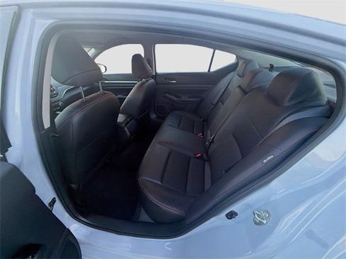 Used 2024 Nissan Altima 2.5 SR image 22
