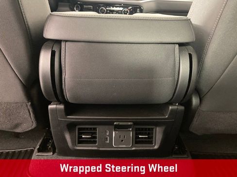 Used 2025 Chevrolet Silverado 1500 LT image 17