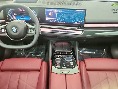 Used 2026 BMW 540i xDrive image 21