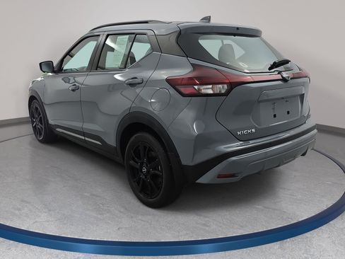 Certified 2023 Nissan Kicks SR FWD image 7