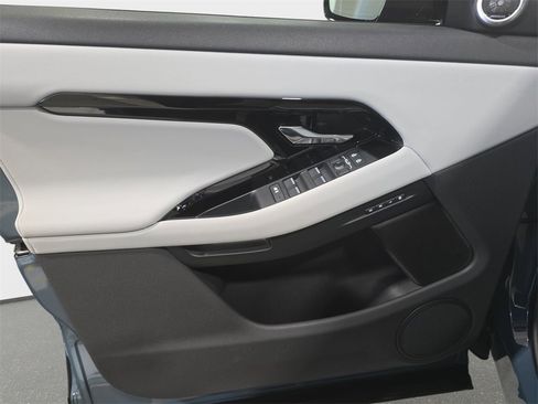 Used 2026 Land Rover Range Rover Evoque S image 26