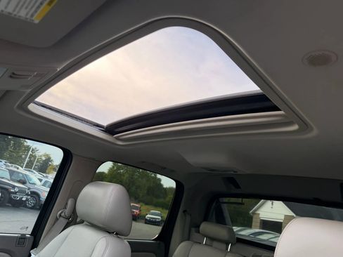 Used 2011 Chevrolet Avalanche LTZ image 63