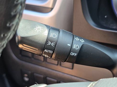 Used 2018 Toyota Highlander SE FWD image 50
