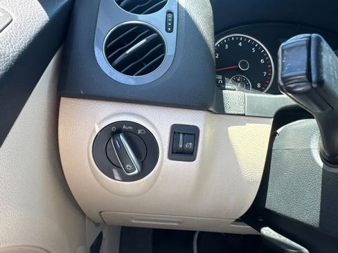 Used 2016 Volkswagen Tiguan S AWD/4WD image 23