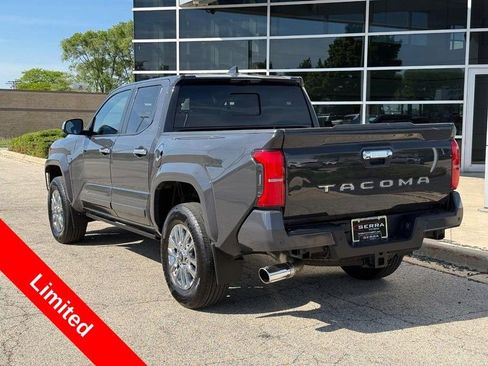 Used 2025 Toyota Tacoma Limited AWD/4WD image 5