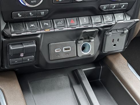 Used 2022 GMC Sierra 1500 Denali w/ Denali Premium Package image 28