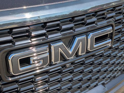 Certified 2023 GMC Yukon Denali Ultimate image 5