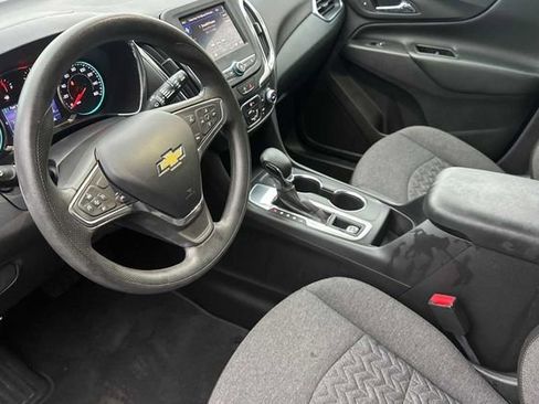 Used 2022 Chevrolet Equinox LT image 4