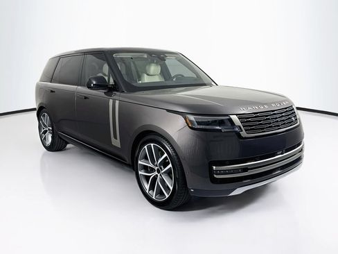 New 2026 Land Rover Range Rover Long Wheelbase SE AWD/4WD image 3