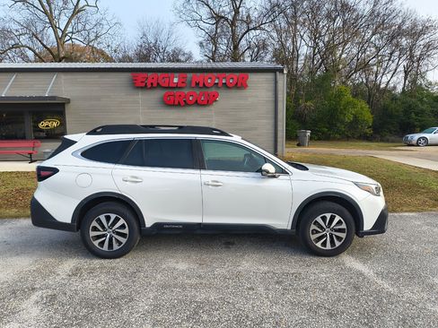Used 2022 Subaru Outback Premium w/ Popular Package #1 image 1