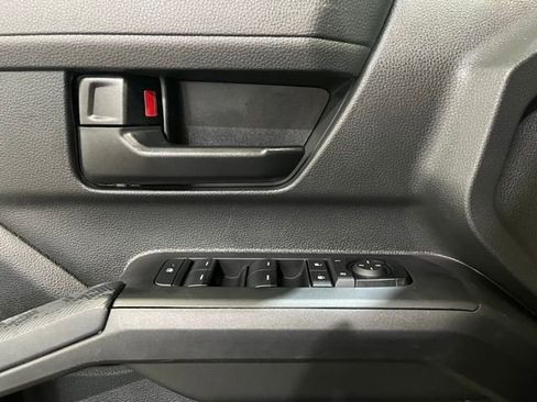 Certified 2024 Toyota Tacoma SR5 AWD/4WD image 13