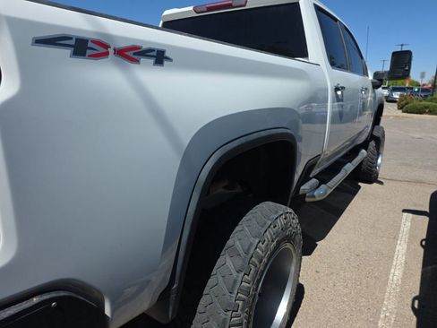 Used 2023 Chevrolet Silverado 2500 LTZ image 3