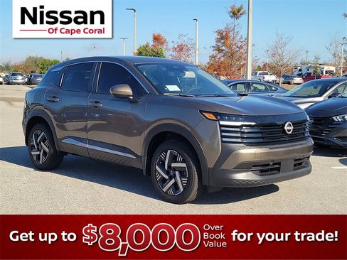 Used 2025 Nissan Kicks SV w/ Illumination Package image 1