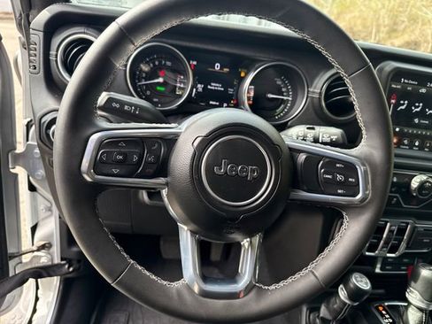 Used 2023 Jeep Wrangler Unlimited Sahara w/ Cold Weather Group image 21