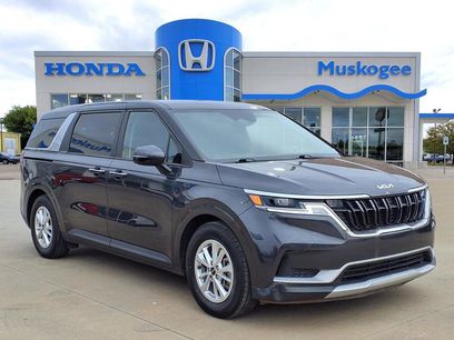 Used 2023 Kia Carnival LX